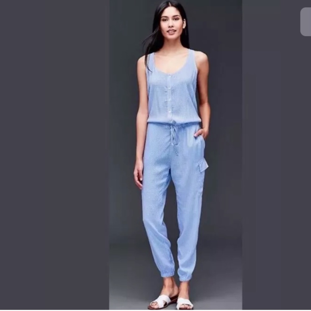 Sleeveless cargo jumpsuit large